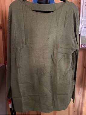 Classic Olive Crewneck Men’s Sweater